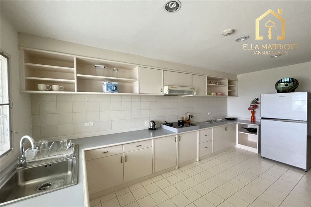 Katzenfreundliche 3-Schlafzimmer Eigentumswohnung zur Miete in Ekkamai – 240m² mit Shuttle-Service 14