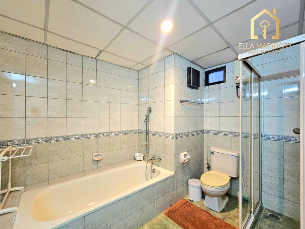 Stunning 4-Bedroom Detached House with Sea View in Palm Hills Golf Course, Hua Hin - 24/7 Security 24