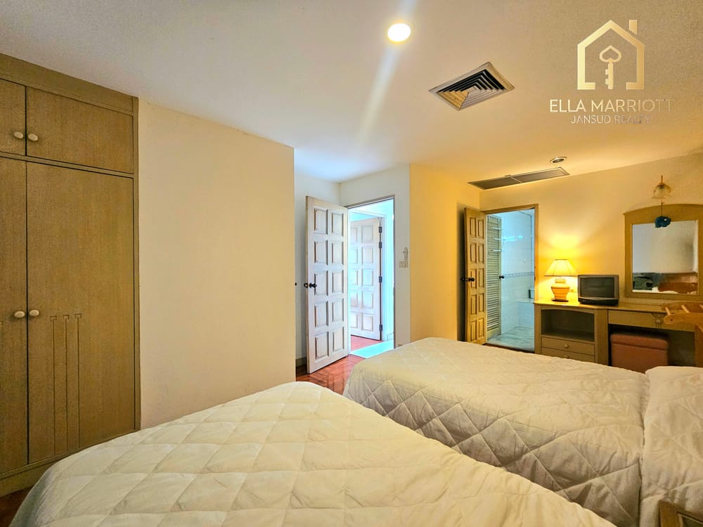 Stunning 4-Bedroom Detached House with Sea View in Palm Hills Golf Course, Hua Hin - 24/7 Security 31