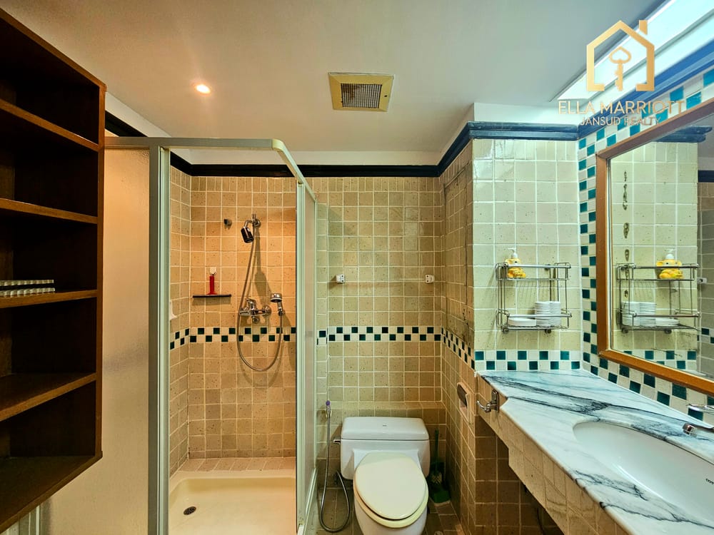 stylish-1-bedroom-condo-for-sale-in-hua-hin-center-khao-takiab-with-247-security-emj74 6