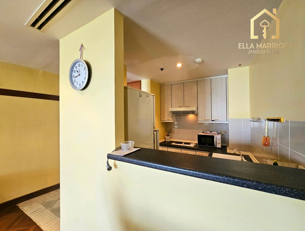 Stylish 1-Bedroom Condo for Sale in Hua Hin Center - Khao Takiab with 24/7 Security 11