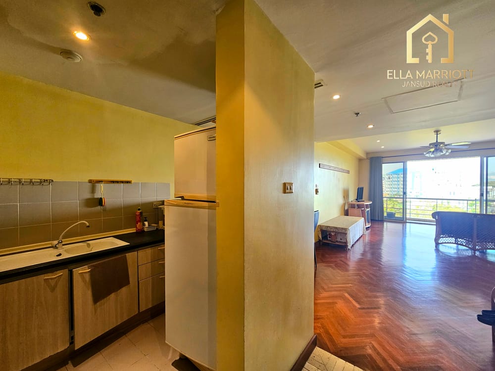 Stylish 1-Bedroom Condo for Sale in Hua Hin Center - Khao Takiab with 24/7 Security 13