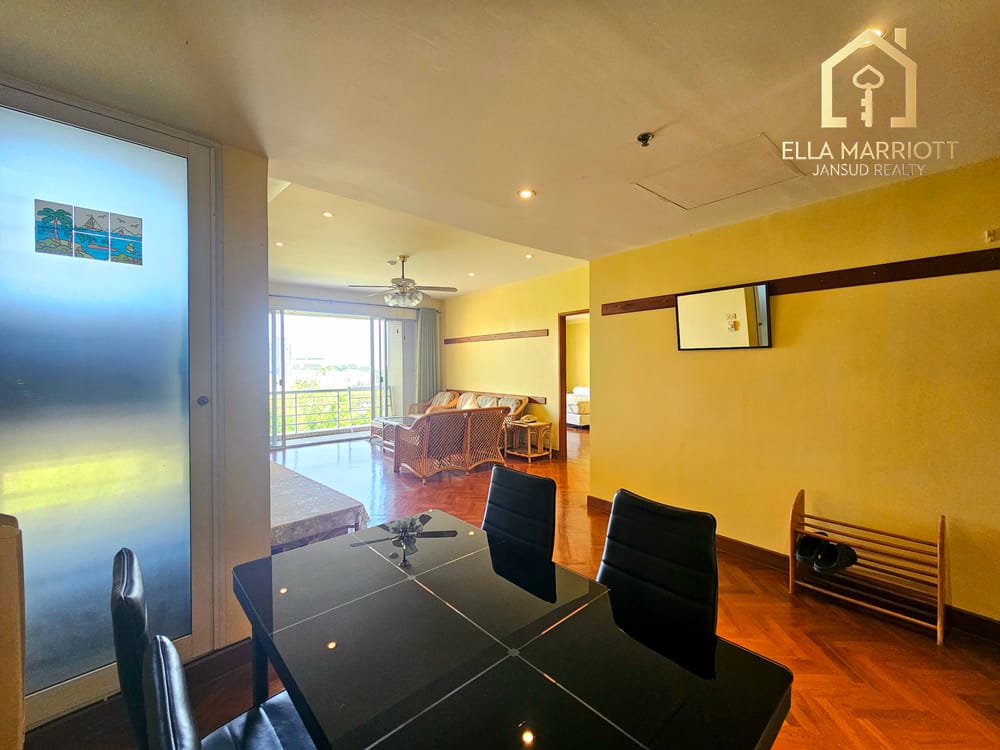 Stylish 1-Bedroom Condo for Sale in Hua Hin Center - Khao Takiab with 24/7 Security 18