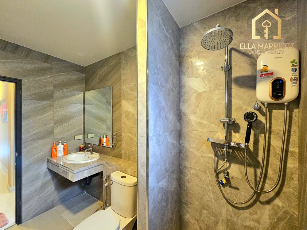 Spacious 4-Bedroom Villa for Sale in Hua Hin 88-102 - Pet Friendly with Parking 13