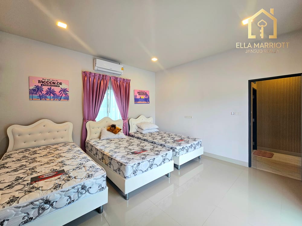 Spacious 4-Bedroom Villa for Sale in Hua Hin 88-102 - Pet Friendly with Parking 14