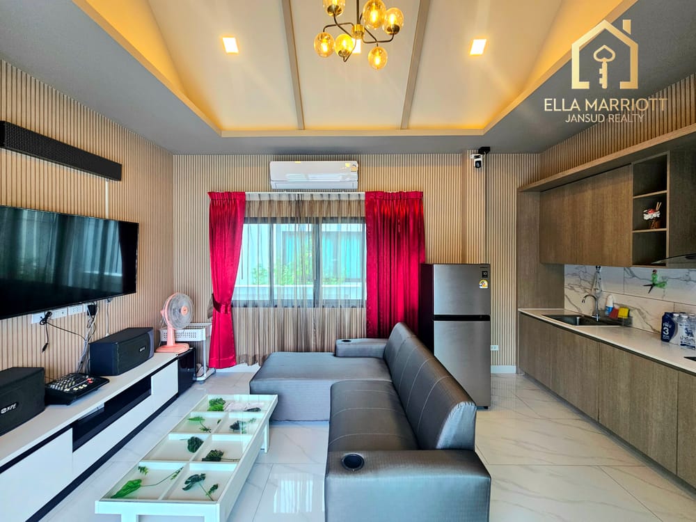 Spacious 4-Bedroom Villa for Sale in Hua Hin 88-102 - Pet Friendly with Parking 15