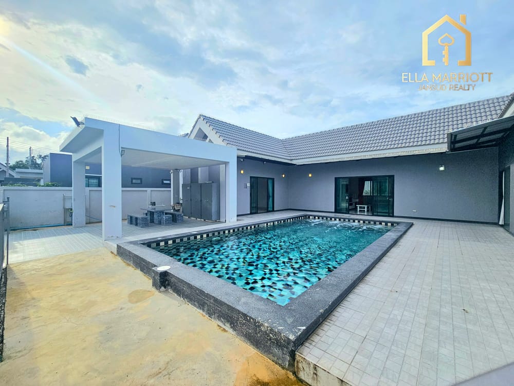 Spacious 4-Bedroom Villa for Sale in Hua Hin 88-102 - Pet Friendly with Parking 23