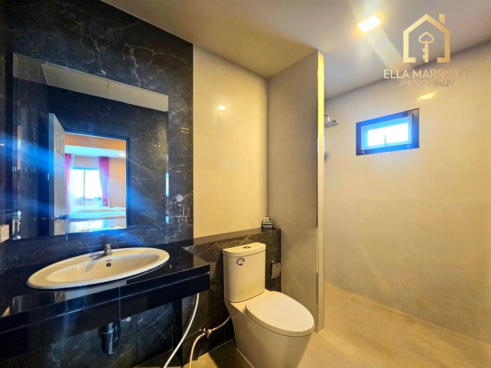 Spacious 4-Bedroom Villa for Sale in Hua Hin 88-102 - Pet Friendly with Parking 27
