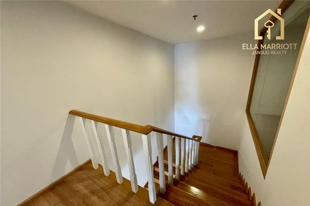 Luxury Penthouse in Bangkok's Heart for Rent 21