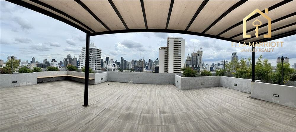 Luxury Penthouse in Bangkok's Heart for Rent 6