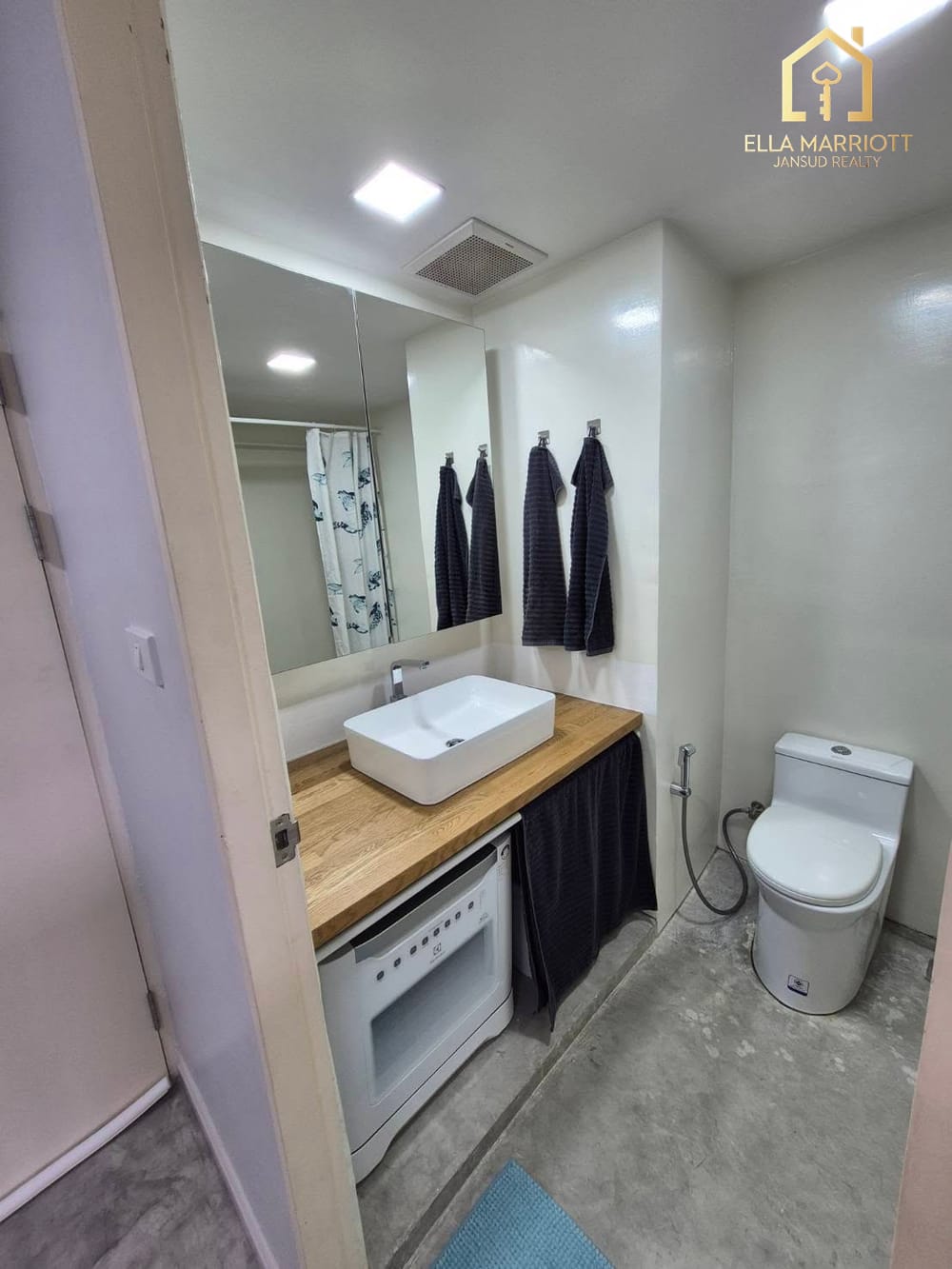 Fully Renovated Sea View Studio at Condo Chain Hua Hin 10