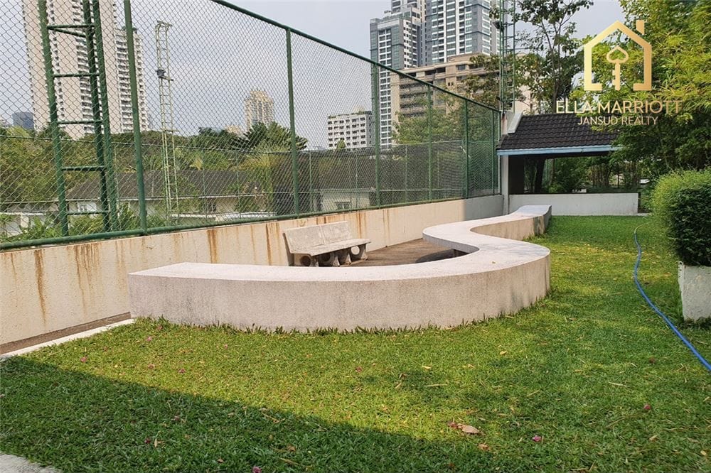 Geräumige 3-Schlafzimmer haustierfreundliche Eigentumswohnung zur Miete in Sukhumvit 39 13