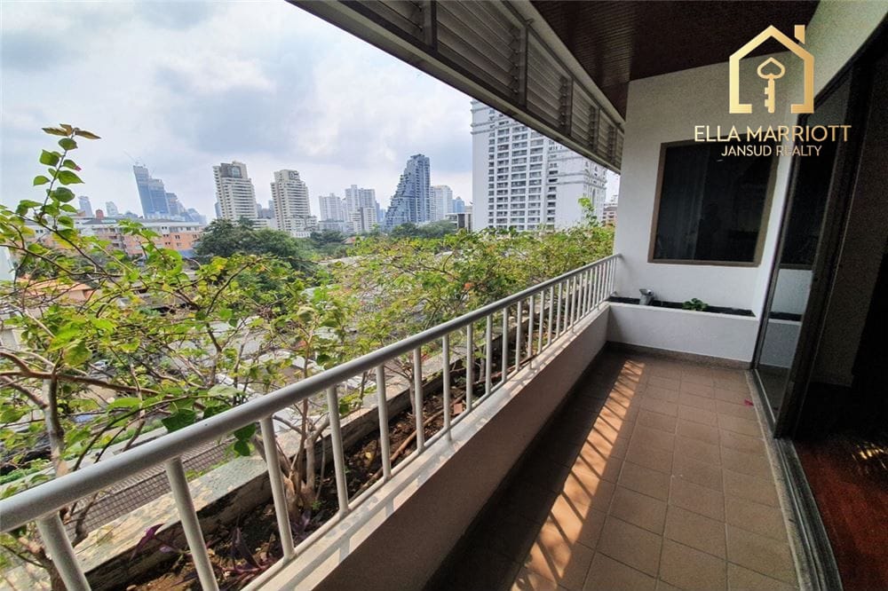 Geräumige 3-Schlafzimmer haustierfreundliche Eigentumswohnung zur Miete in Sukhumvit 39 3