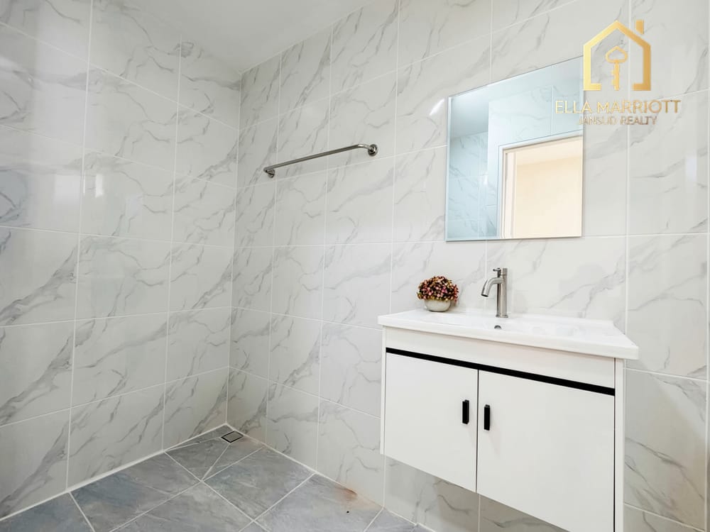 Mountain View Second-Hand House for Sale in Thap Tai 25