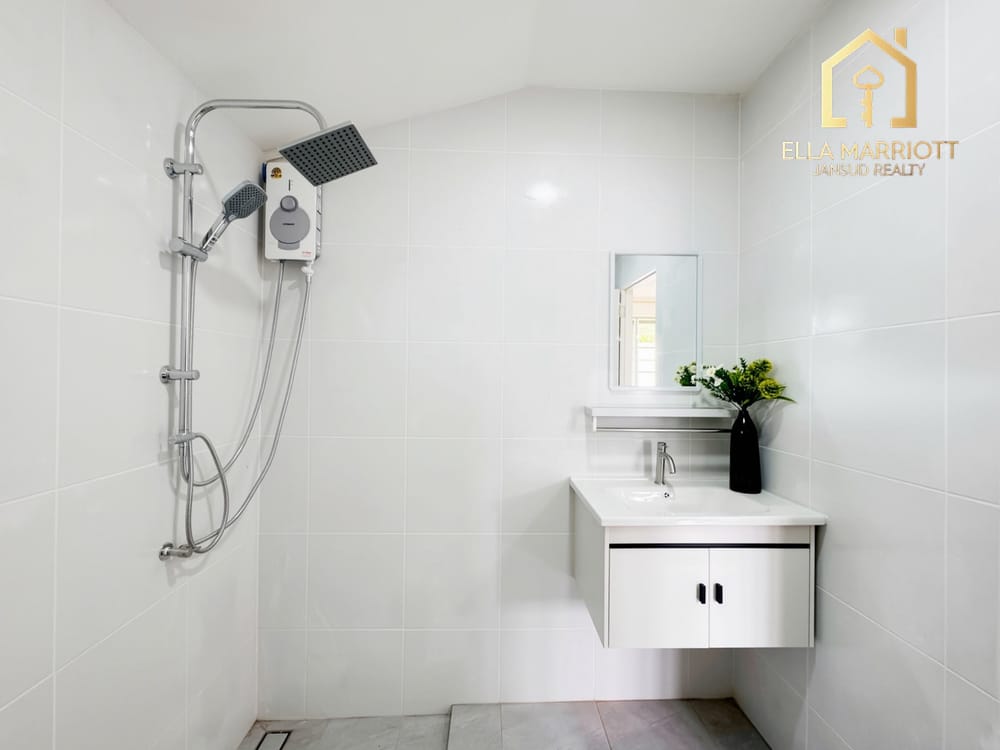 Mountain View Second-Hand House for Sale in Thap Tai 27