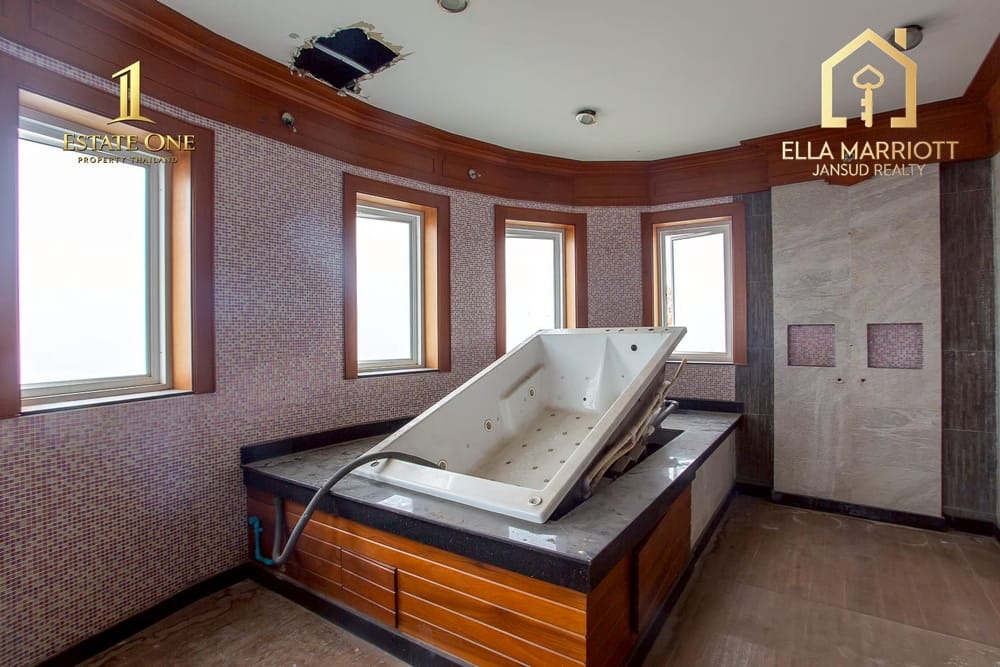 Luxury Estate Villa in Khao Tao 27
