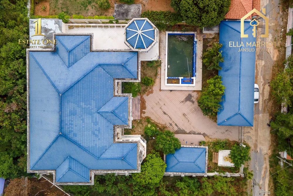 Luxury Estate Villa in Khao Tao 4