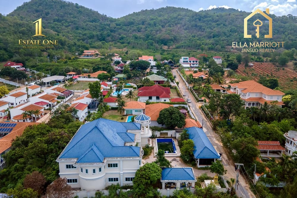 Luxury Estate Villa in Khao Tao 6