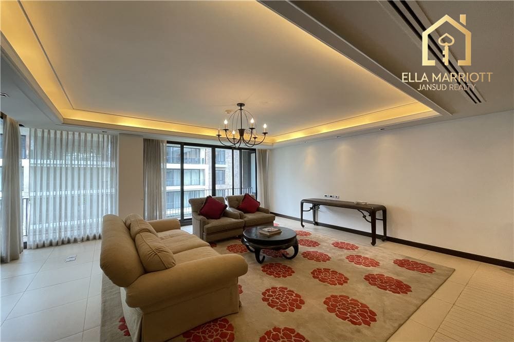 Geräumige 4-Schlafzimmer-Luxuswohnung mit tierfreundlichen Annehmlichkeiten nahe Phrom Phong 2