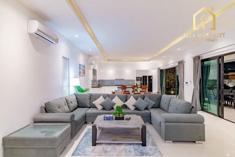 Luxury Pool Villa on Expansive at The Clouds 18