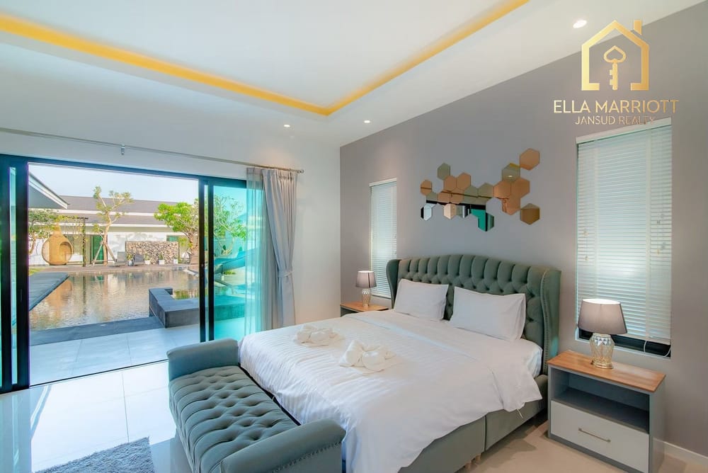 Luxury Pool Villa on Expansive at The Clouds 21