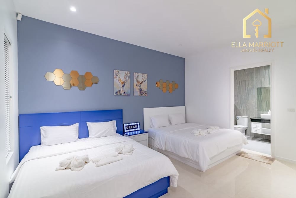 Luxury Pool Villa on Expansive at The Clouds 22