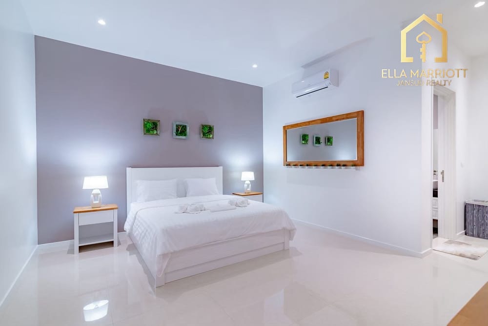 Luxury Pool Villa on Expansive at The Clouds 23
