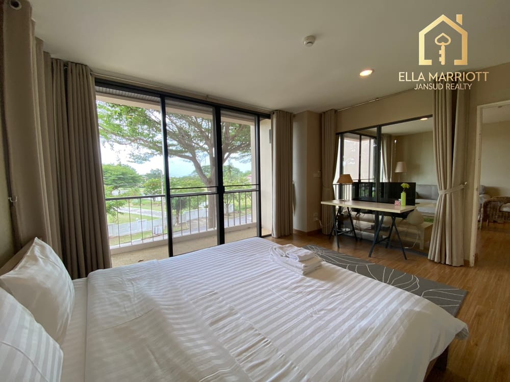 Palm Crescent Condo at Palm Hills | Modern Golf & Country Club Residence 13