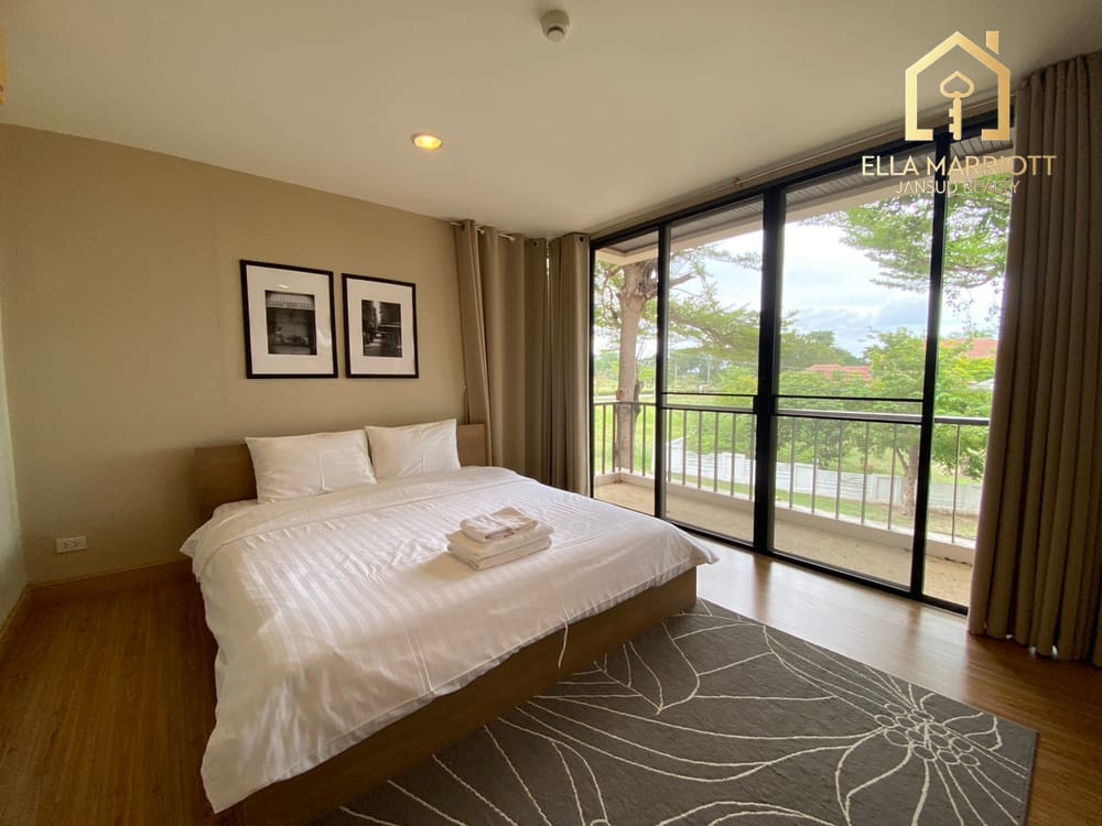 Palm Crescent Condo at Palm Hills | Modern Golf & Country Club Residence 14