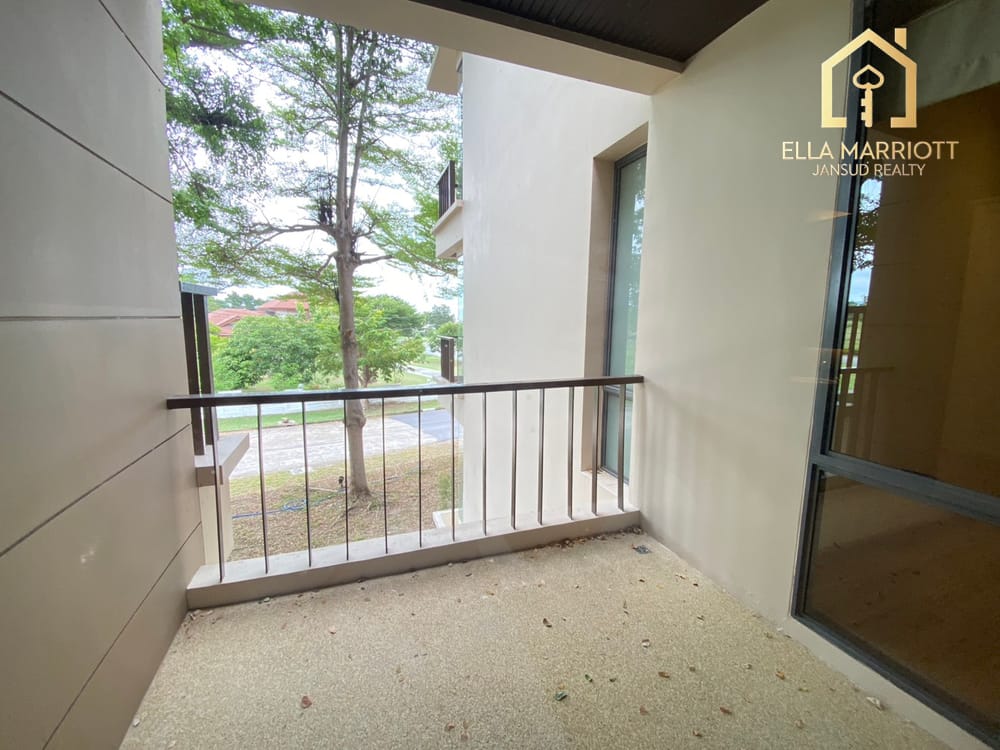 Palm Crescent Condo at Palm Hills | Modern Golf & Country Club Residence 24