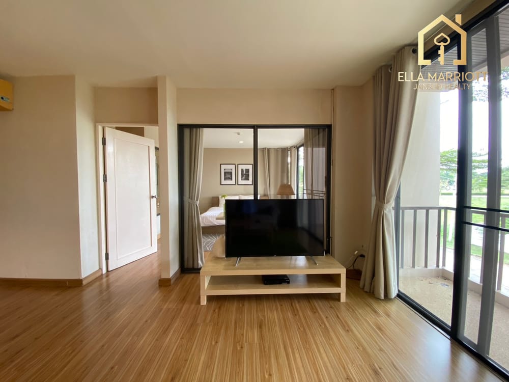 Palm Crescent Condo at Palm Hills | Modern Golf & Country Club Residence 5