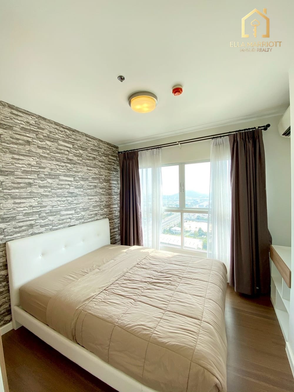 Luxury High-Floor Sea & Mountain View Baan Kiang Fah Condo 2