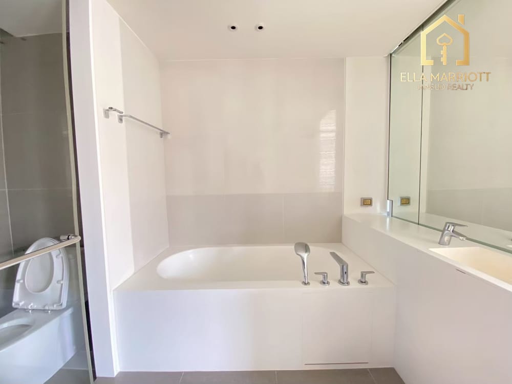 Luxury Resort-Style Living in Khao Takiab Condo at Veranda Residence 17