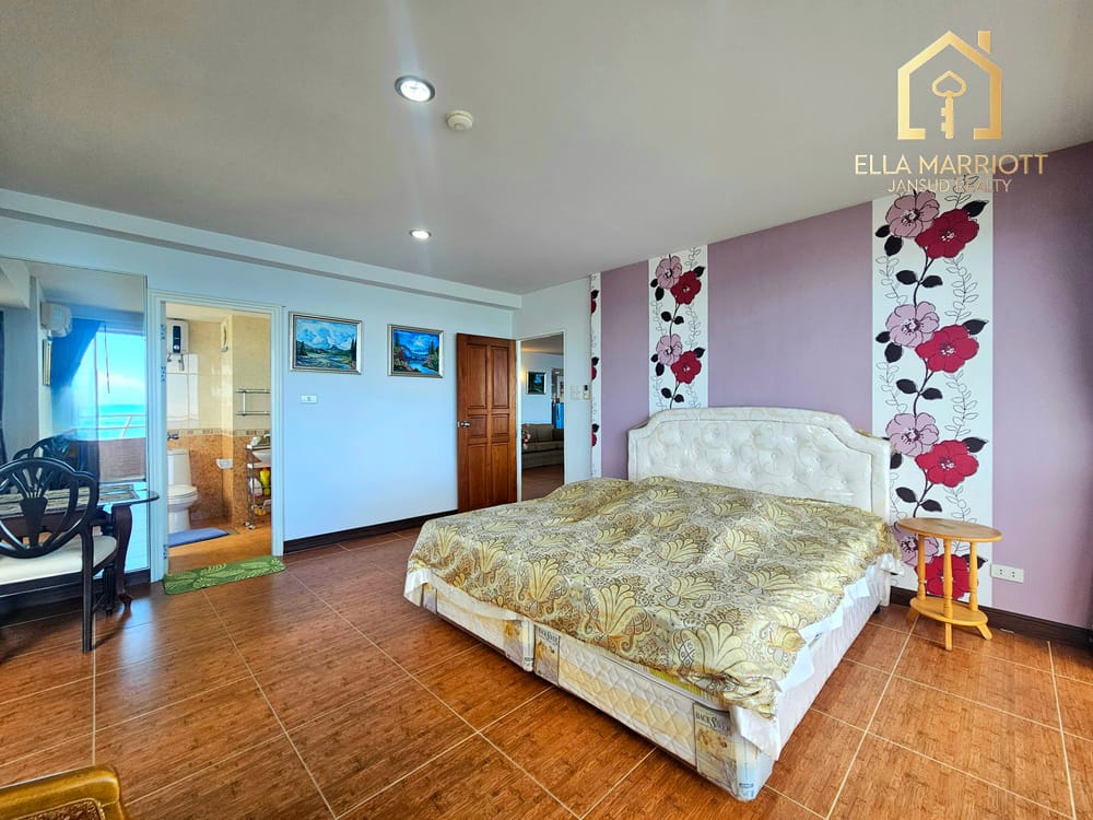 Panoramic Beachfront Penthouse Unit at Milford Paradise 15