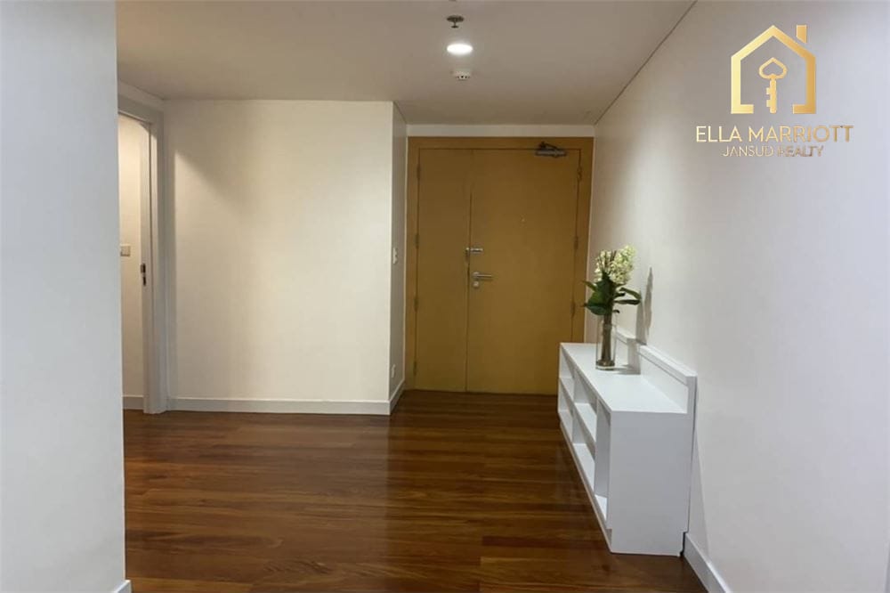 3-Bedroom Condo for Rent Near BTS Ekkamai - 15 Min Walk 13