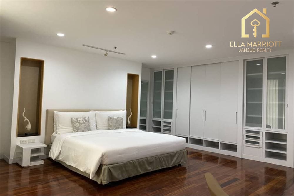 3-Bedroom Condo for Rent Near BTS Ekkamai - 15 Min Walk 14
