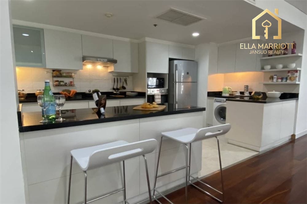3-Bedroom Condo for Rent Near BTS Ekkamai - 15 Min Walk 6