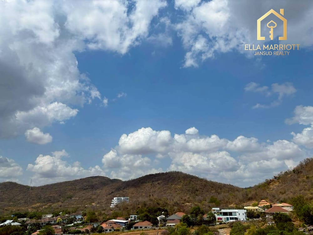 The Peak of Serenity: Mountain-View Suite at The 88 Condo 3