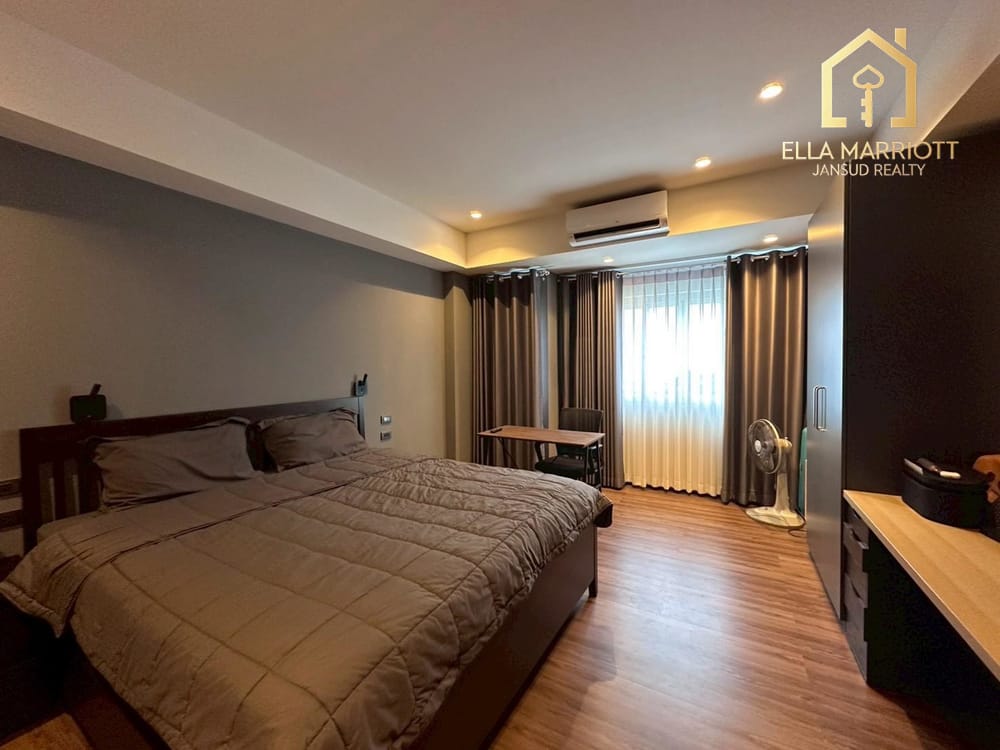 Serene Living at Hua Hin Sport Villa  10