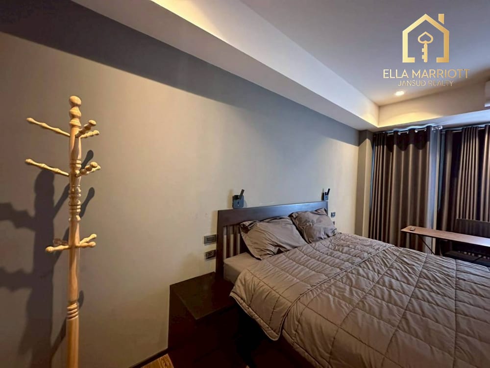 Serene Living at Hua Hin Sport Villa  12