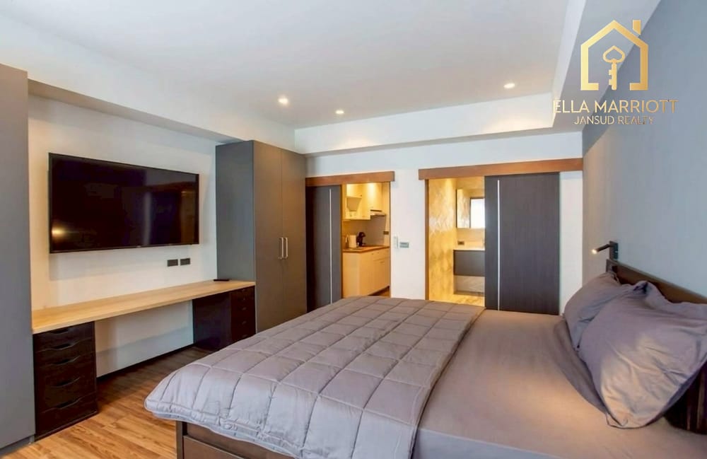 Serene Living at Hua Hin Sport Villa  2