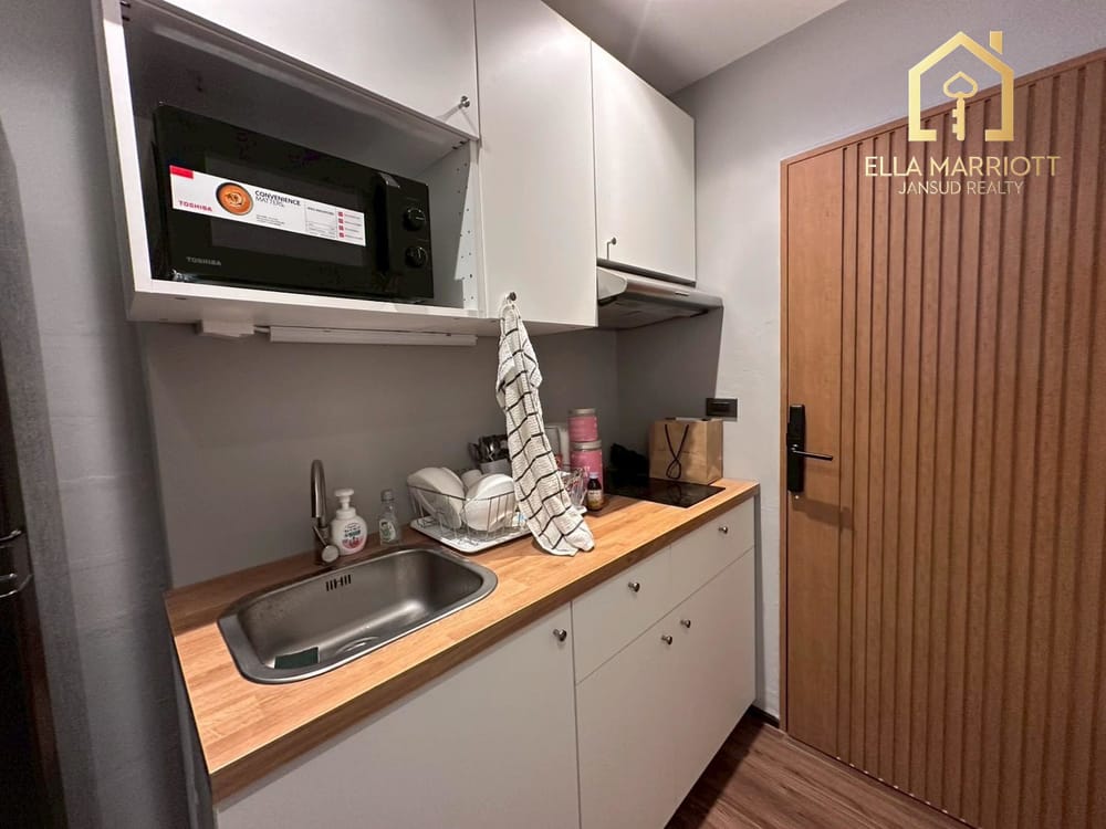 Serene Living at Hua Hin Sport Villa  9