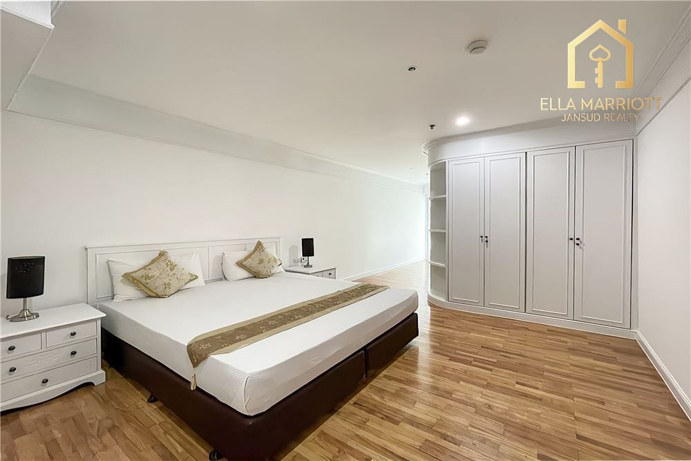 450sqm Newly Renovated 4BR Condo for Rent in Asoke - Pet-Friendly 11