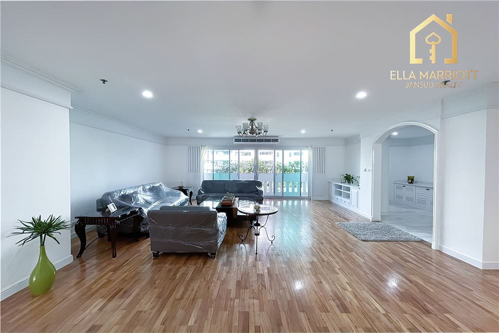 450sqm Newly Renovated 4BR Condo for Rent in Asoke - Pet-Friendly 2