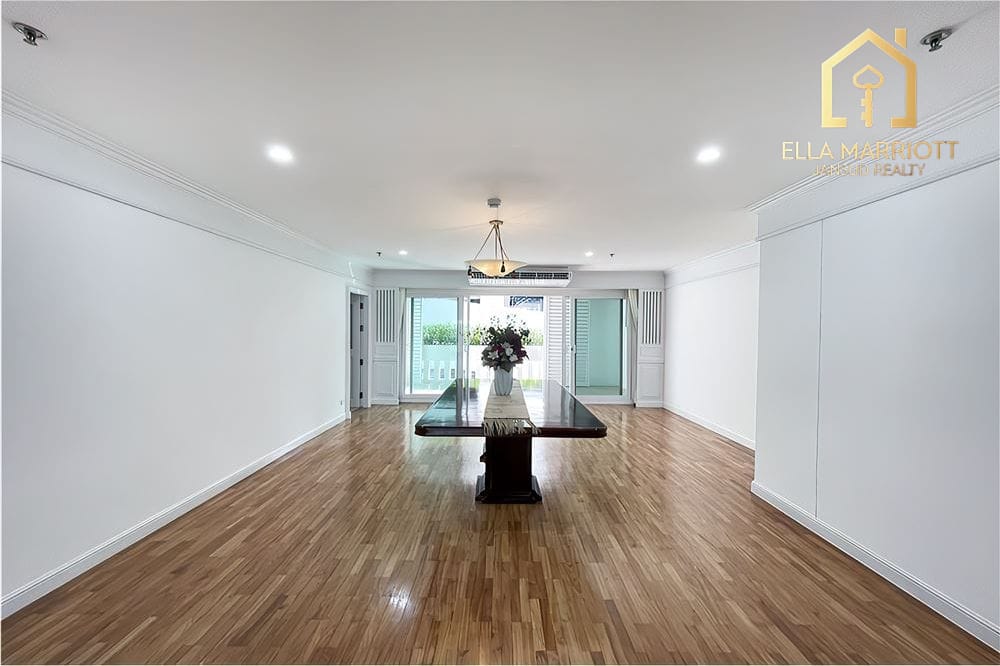 450sqm Newly Renovated 4BR Condo for Rent in Asoke - Pet-Friendly 5