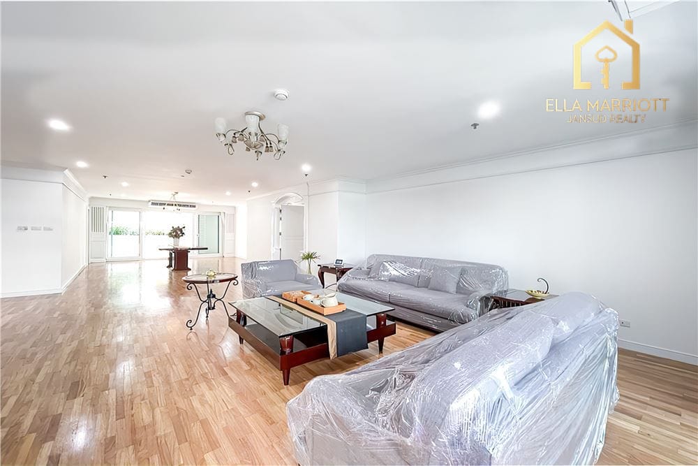 450sqm Newly Renovated 4BR Condo for Rent in Asoke - Pet-Friendly 6