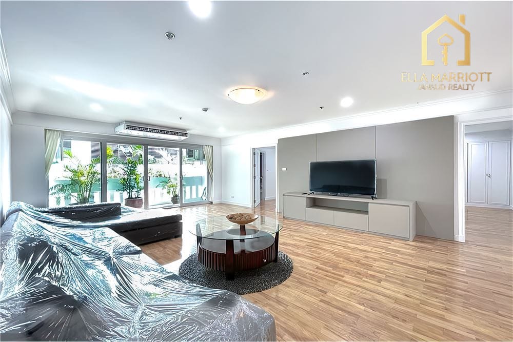 450sqm Newly Renovated 4BR Condo for Rent in Asoke - Pet-Friendly 8
