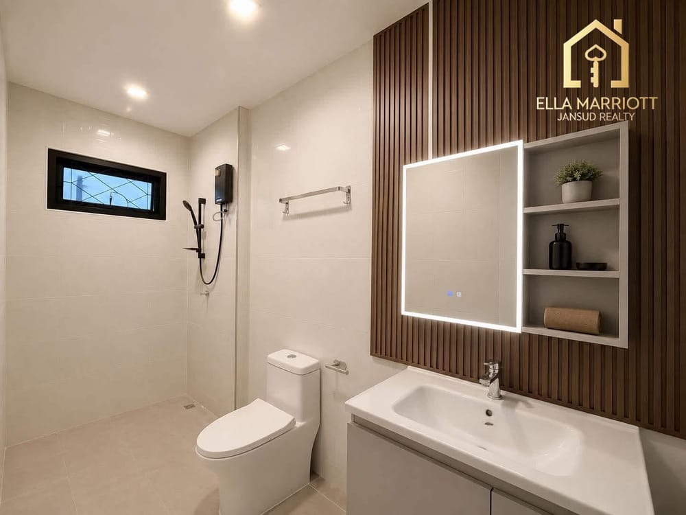 Fully Renovated Townhouse in Central Hua Hin – Below Appraised Value! 6