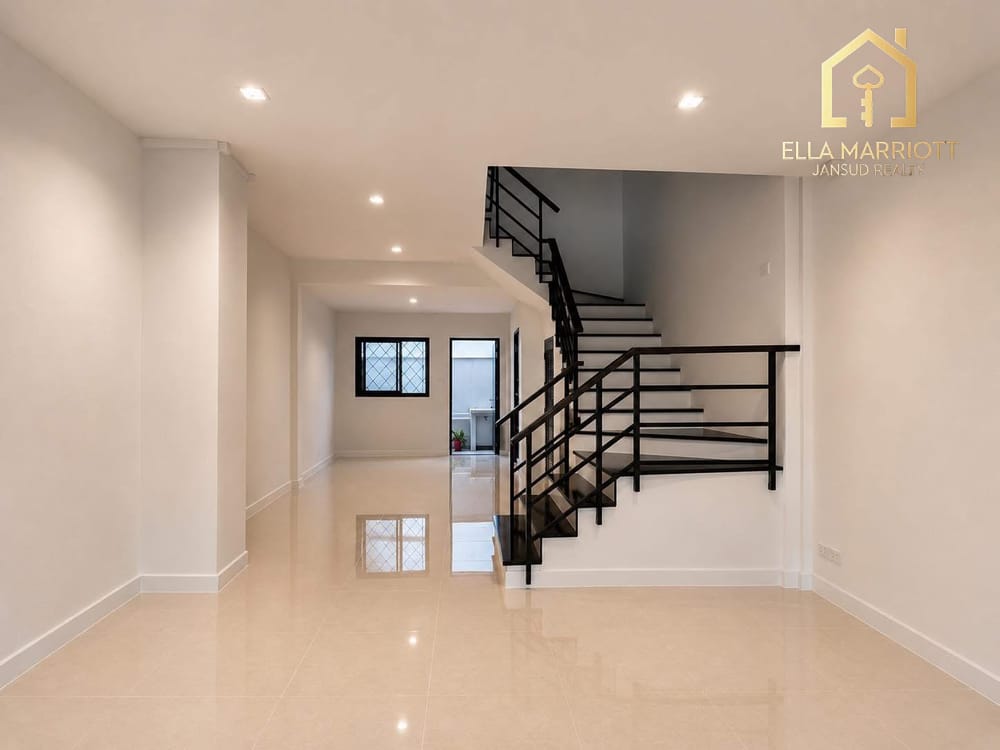 Fully Renovated Townhouse in Central Hua Hin – Below Appraised Value! 7