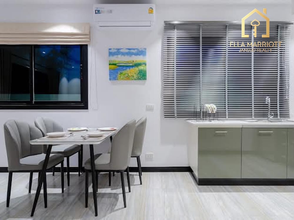 Unbeatable Value Contemporary Private Sam Phraya Pool Villa 10